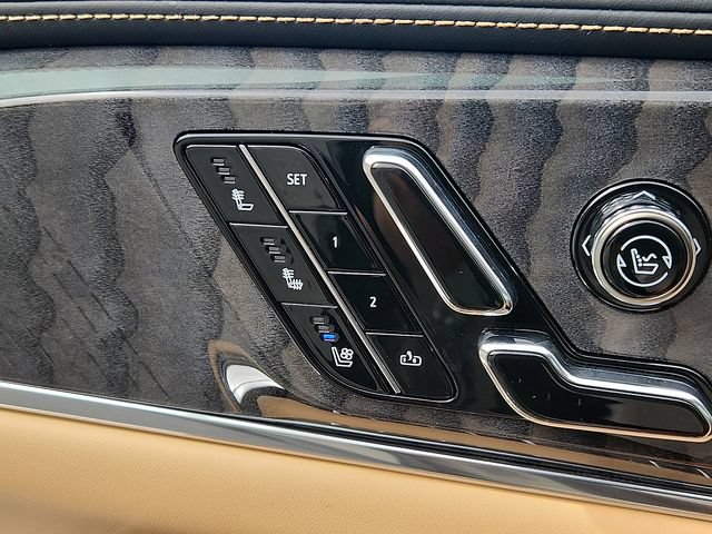 New 2026 Cadillac Escalade IQL Sport 2 w/ LPO, ONYX Package AWD/4WD image 16