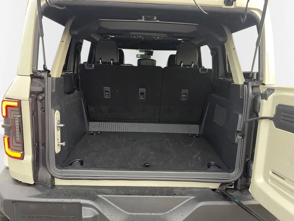 Used 2025 Ford Bronco Outer Banks AWD/4WD image 8