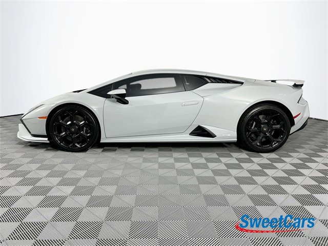 Used 2023 Lamborghini Huracan Tecnica image 4