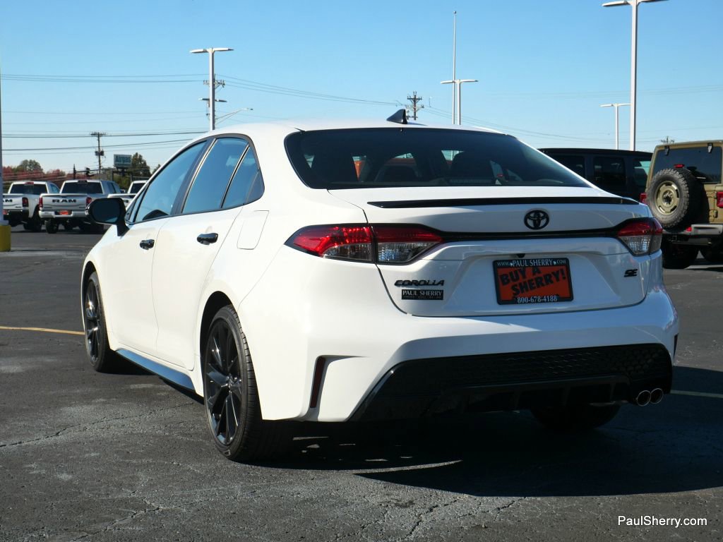 Used 2022 Toyota Corolla SE image 9