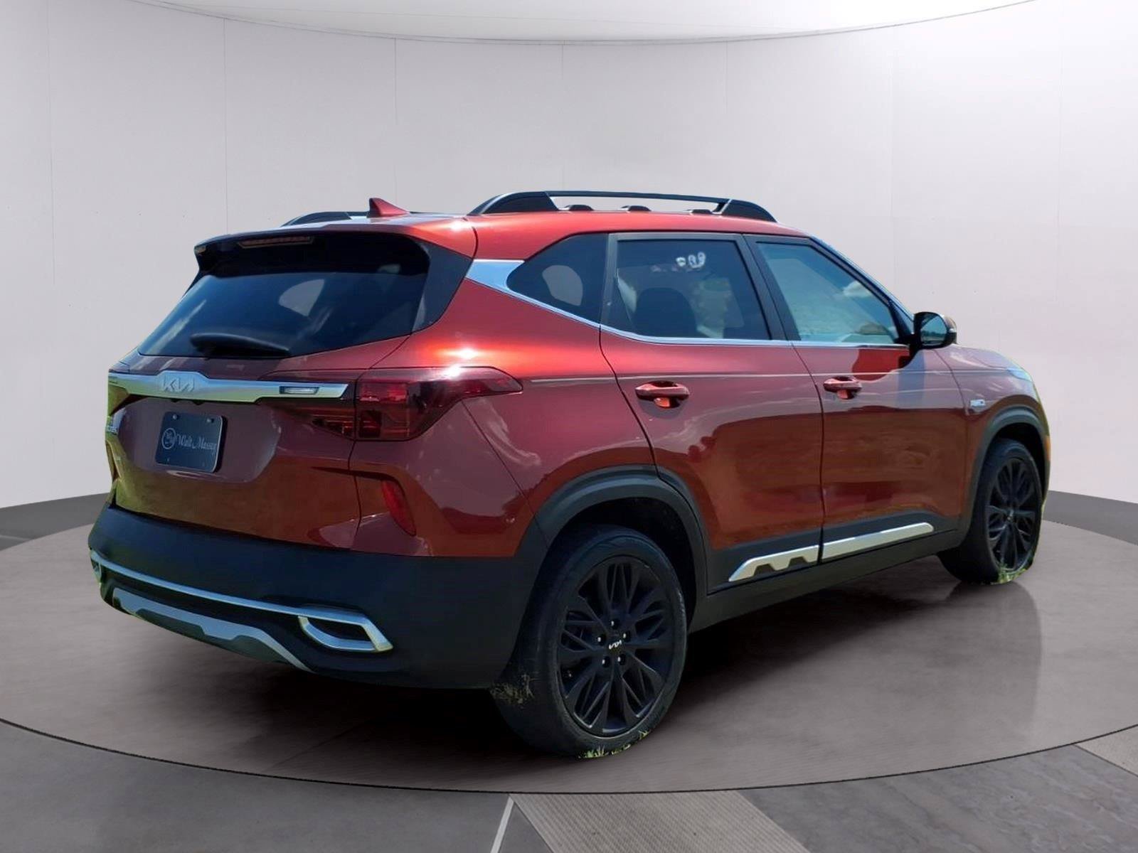 Used 2023 Kia Seltos Nightfall Edition AWD/4WD image 5