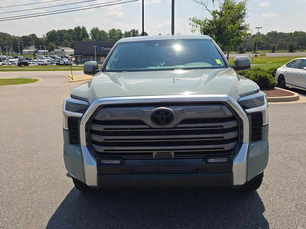 Used 2024 Toyota Tundra Limited AWD/4WD image 8