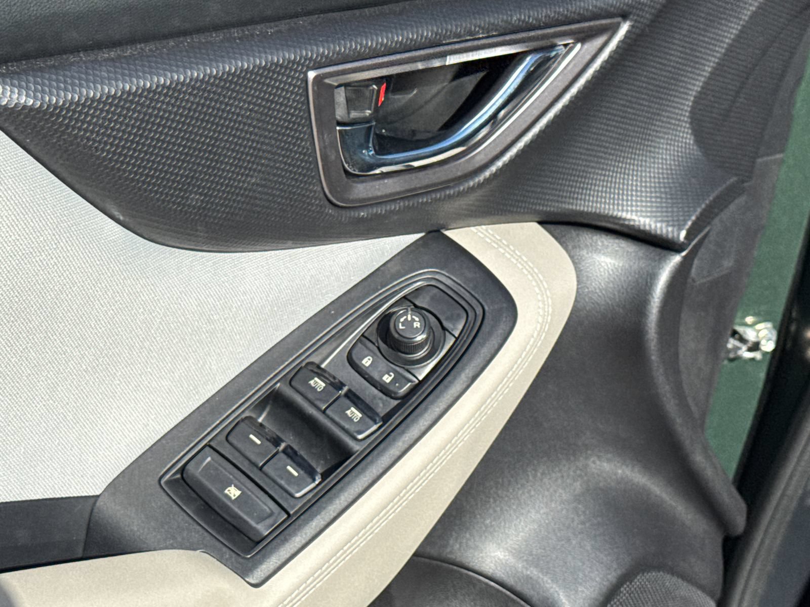 Certified 2023 Subaru Forester Premium AWD/4WD image 18
