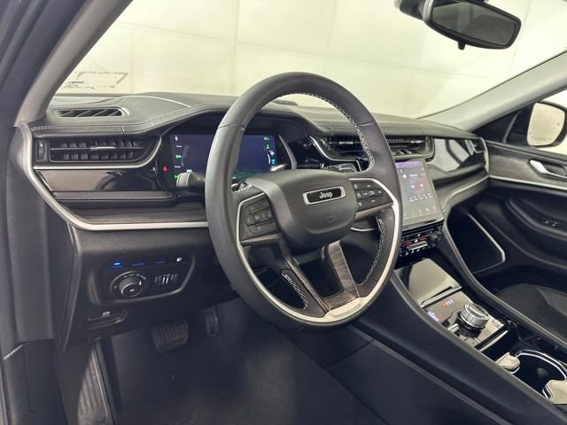 Used 2022 Jeep Grand Cherokee Limited 4xe image 13