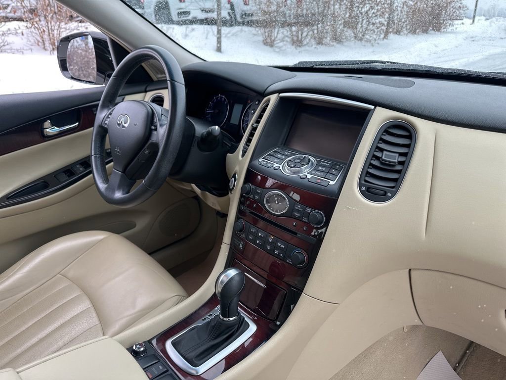 Used 2017 INFINITI QX50 AWD w/ Premium Plus Package image 23