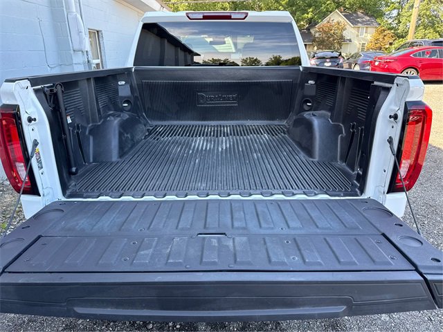 Used 2025 GMC Sierra 1500 SLT image 14