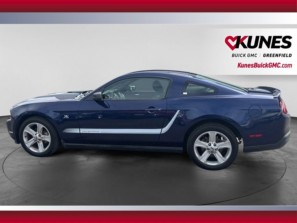 Used 2010 Ford Mustang Coupe RWD image 9