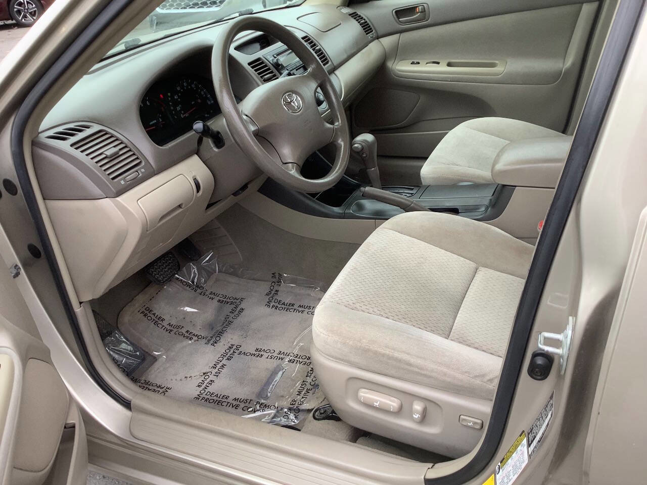 Used 2004 Toyota Camry LE FWD image 22