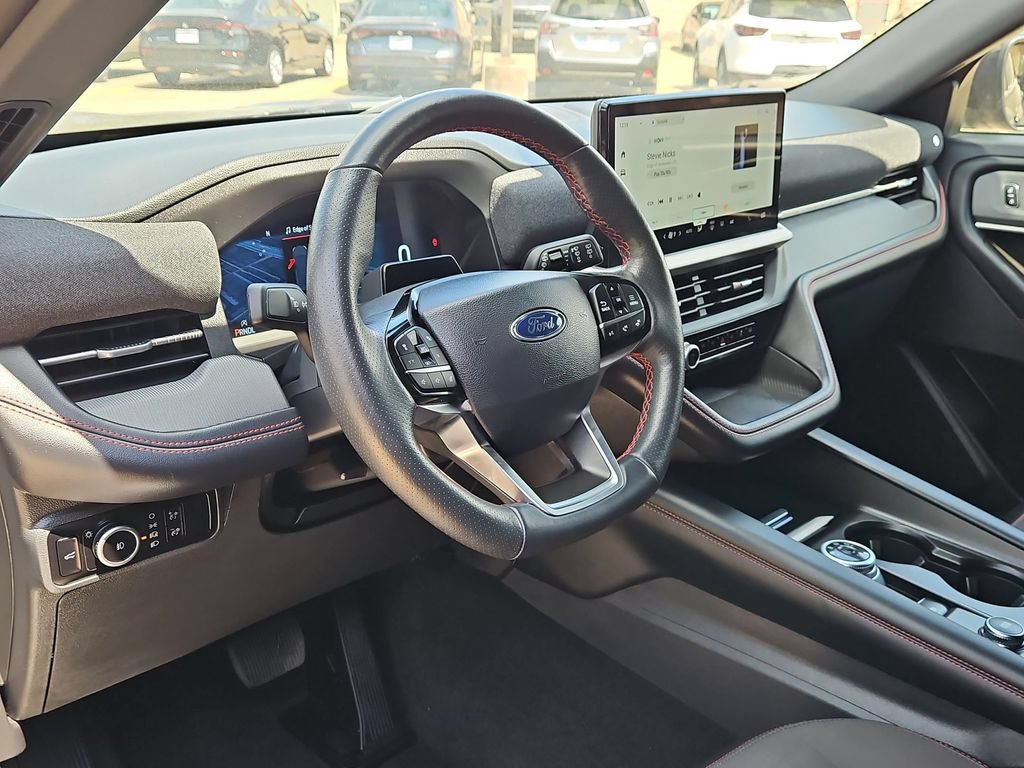 Used 2025 Ford Explorer ST-Line w/ ST-Line Street Pack AWD/4WD image 15