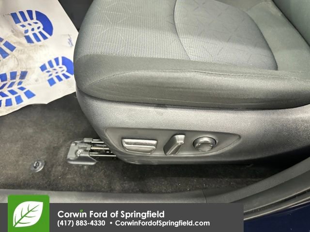 Used 2025 Toyota RAV4 XLE image 11