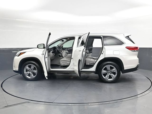 Used 2019 Toyota Highlander Limited FWD image 42