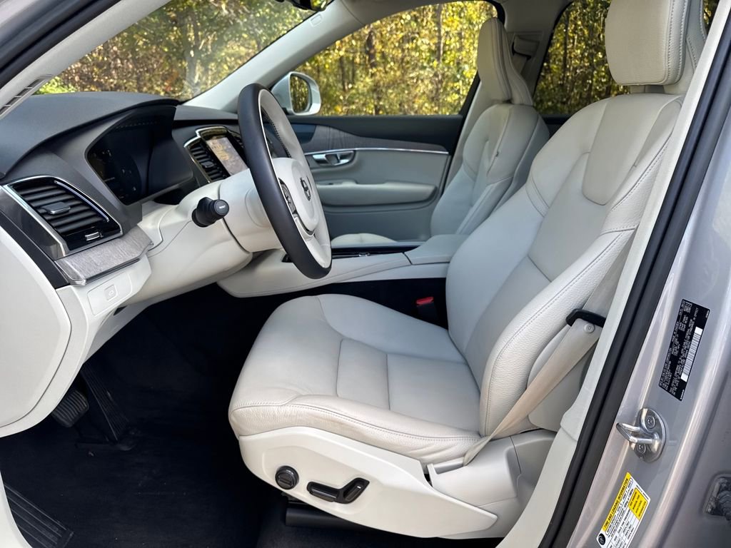 Used 2023 Volvo XC90 B6 Plus w/ Protection Package Premier image 9