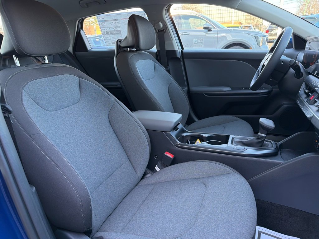 New 2025 Kia K4 LXS image 14
