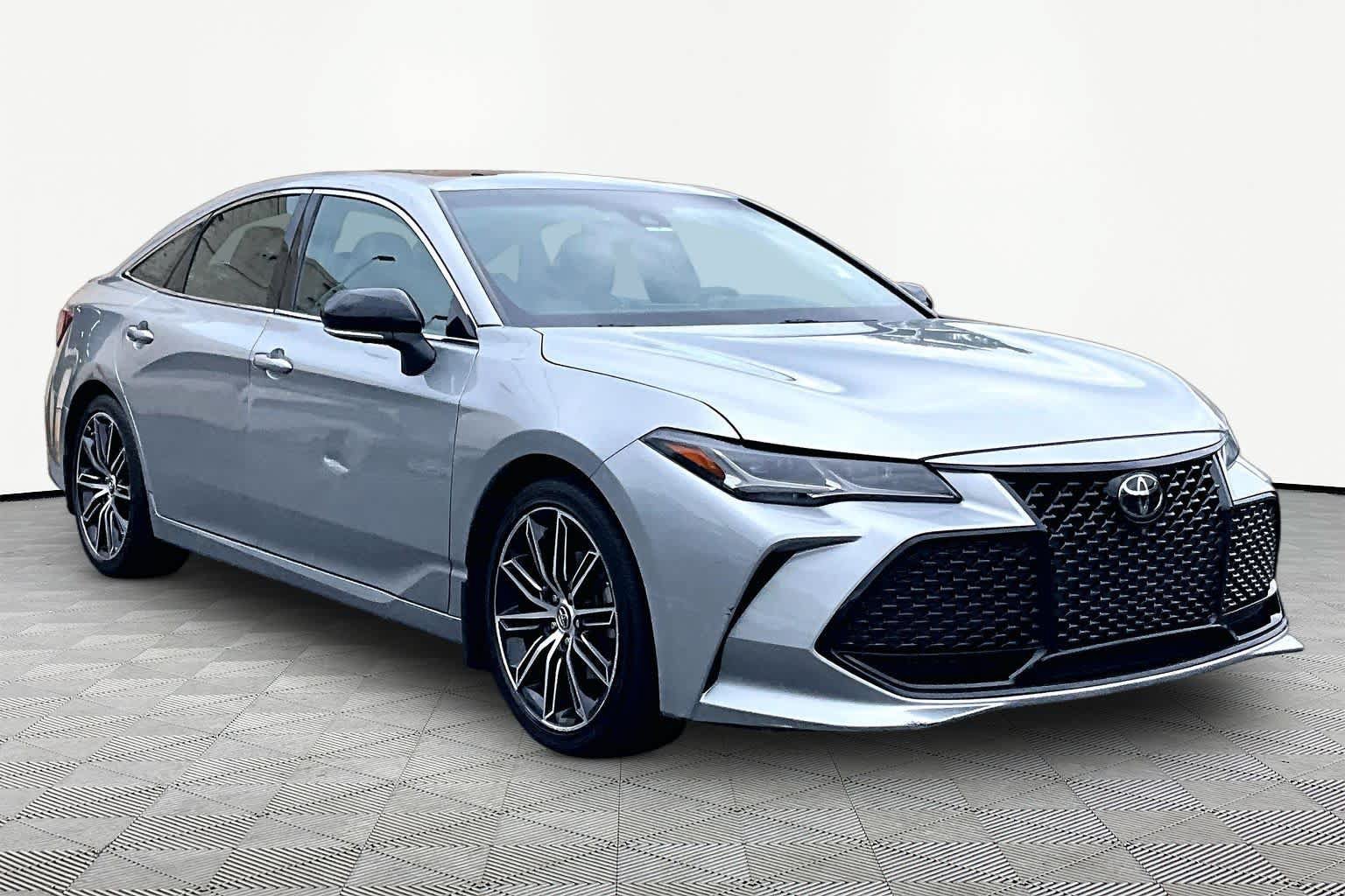 Certified 2019 Toyota Avalon Touring w/ Advanced Safety Package FWD image 3