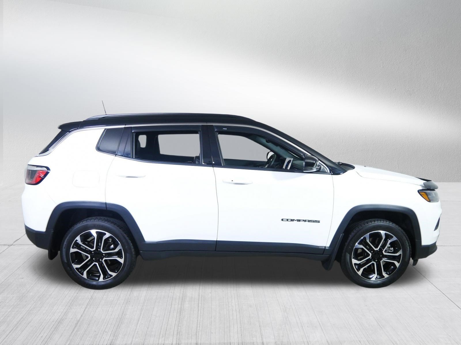 Used 2023 Jeep Compass Limited AWD/4WD image 8