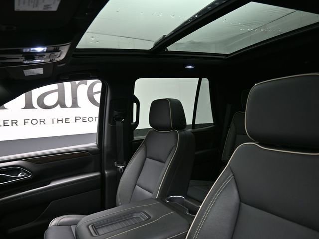 Used 2024 Chevrolet Tahoe Premier AWD/4WD image 17