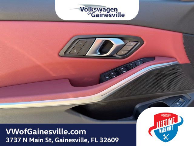 Used 2025 BMW 330i Sedan w/ Convenience Package image 16