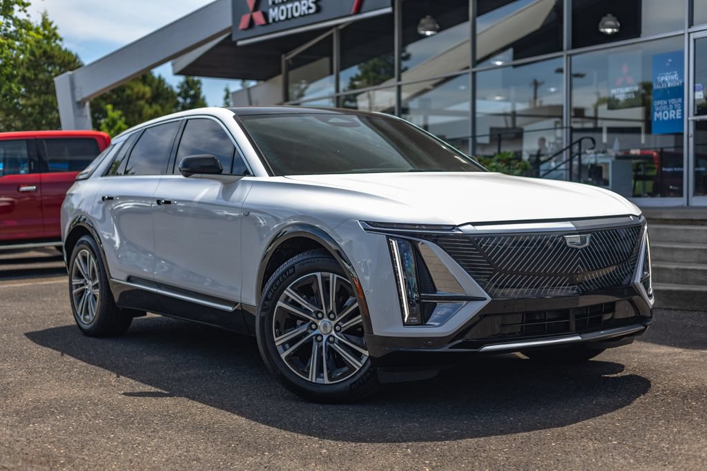 Used 2024 Cadillac Lyriq Luxury RWD image 1