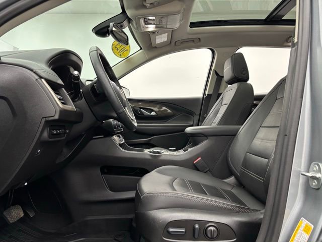 Used 2023 GMC Terrain Denali w/ Denali Premium Package image 18