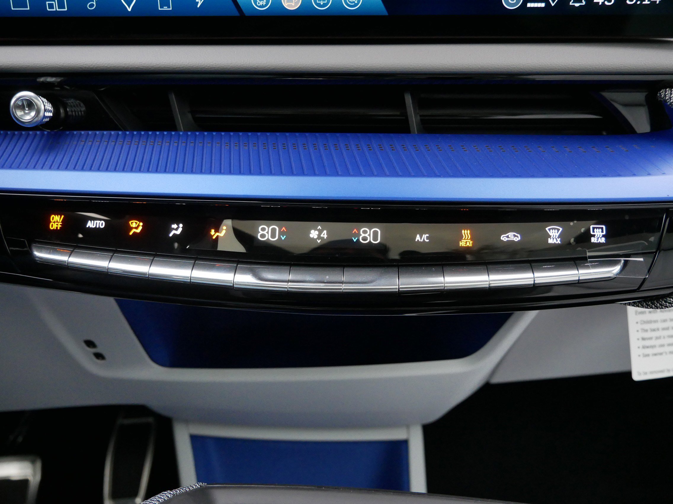 New 2026 Cadillac Optiq Luxury 1 w/ LPO, Floor Liner Package image 21