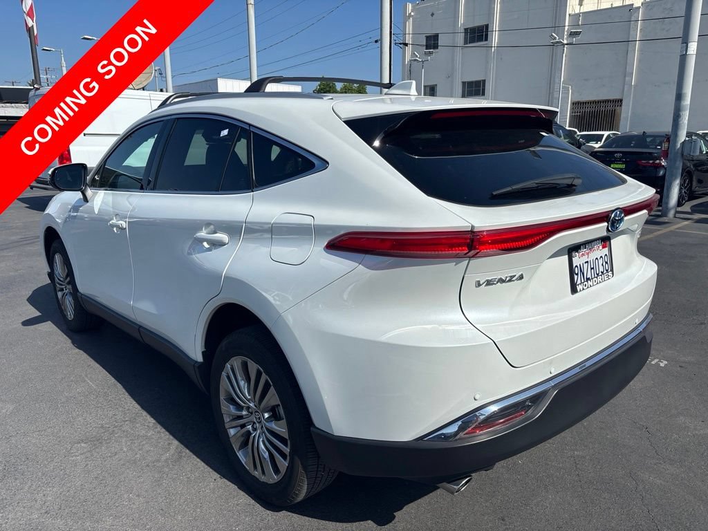 Used 2024 Toyota Venza XLE AWD/4WD image 6