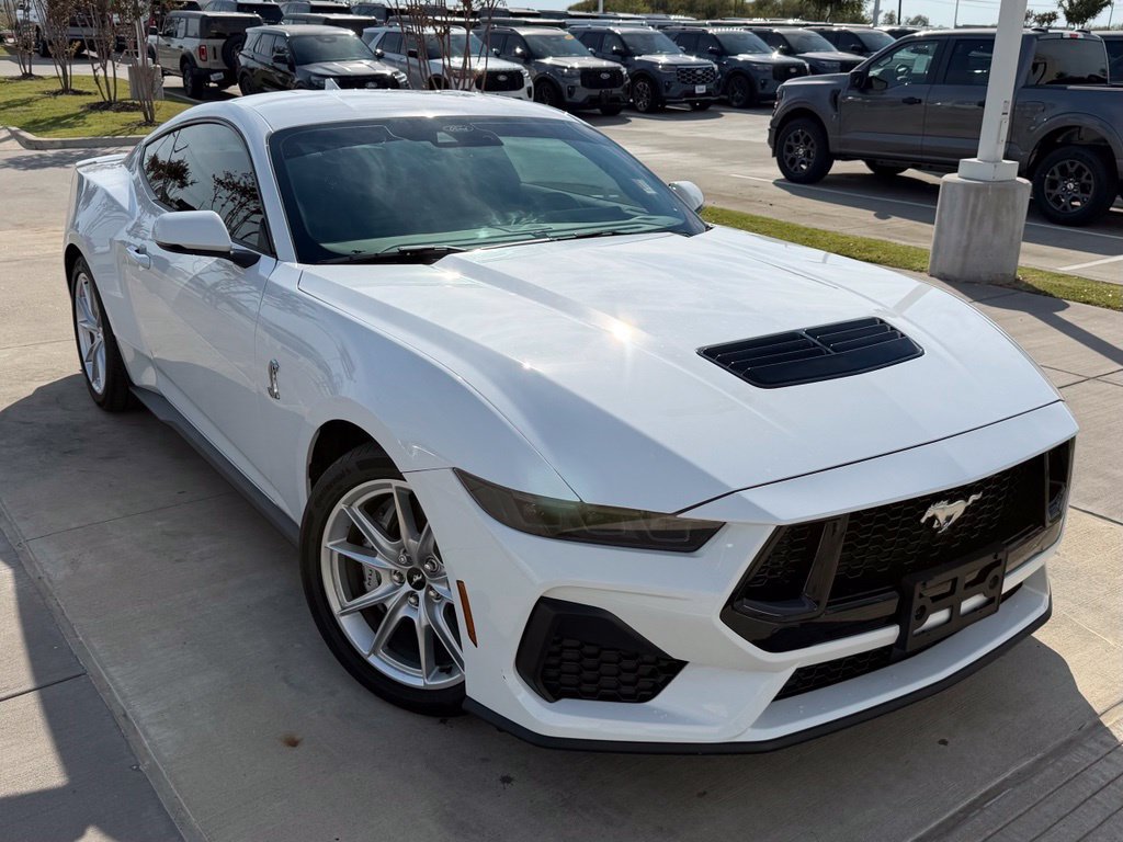 Used 2025 Ford Mustang GT Premium RWD image 6