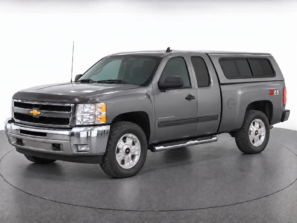 Used 2013 Chevrolet Silverado 1500 LT w/ All-Star Edition AWD/4WD image 2