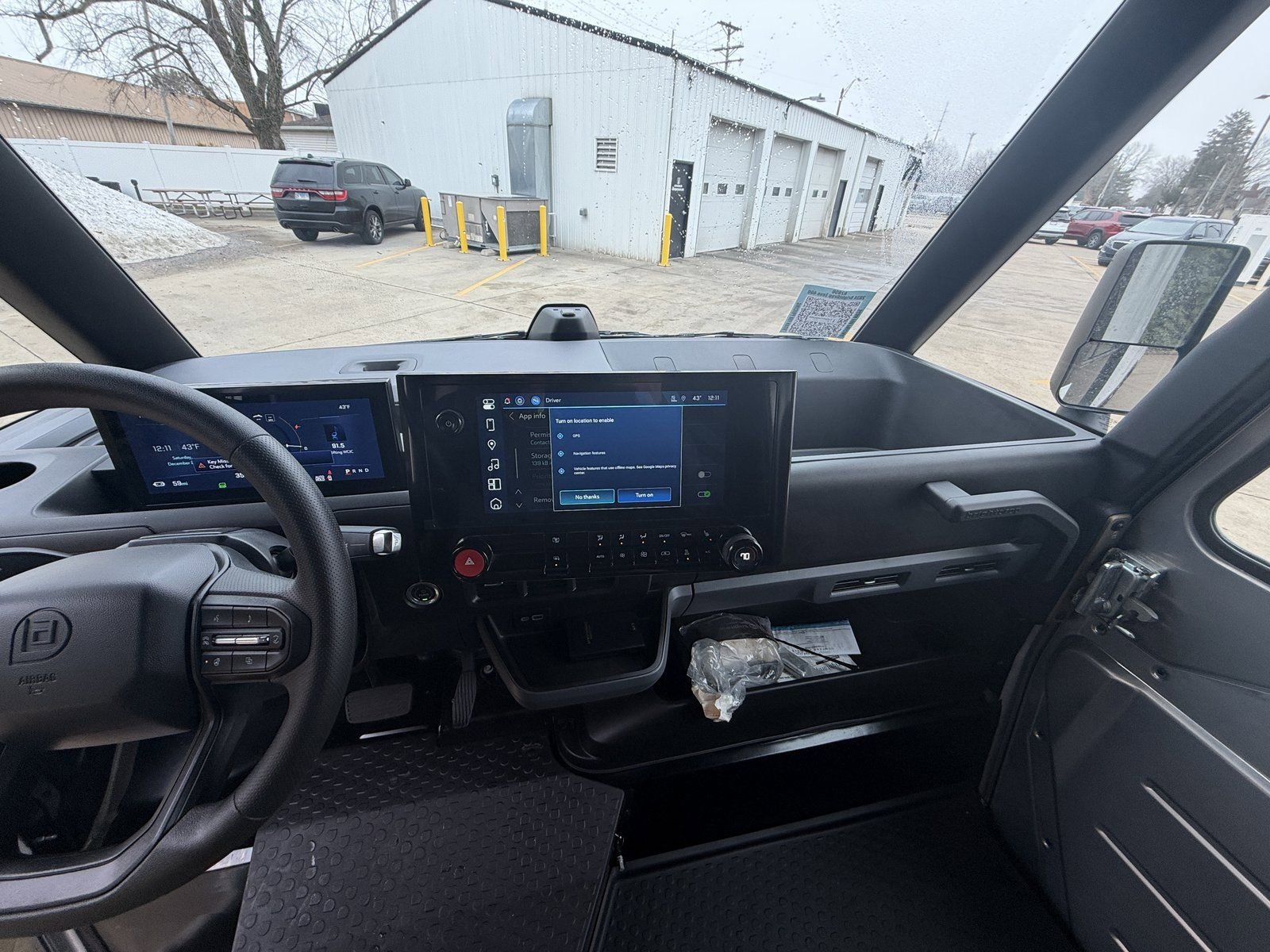 Used 2024 Chevrolet Brightdrop 400 w/ Commercial Equipment Package AWD/4WD image 18