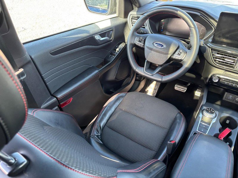 Used 2023 Ford Escape ST-Line w/ Tech Pack #1 AWD/4WD image 13
