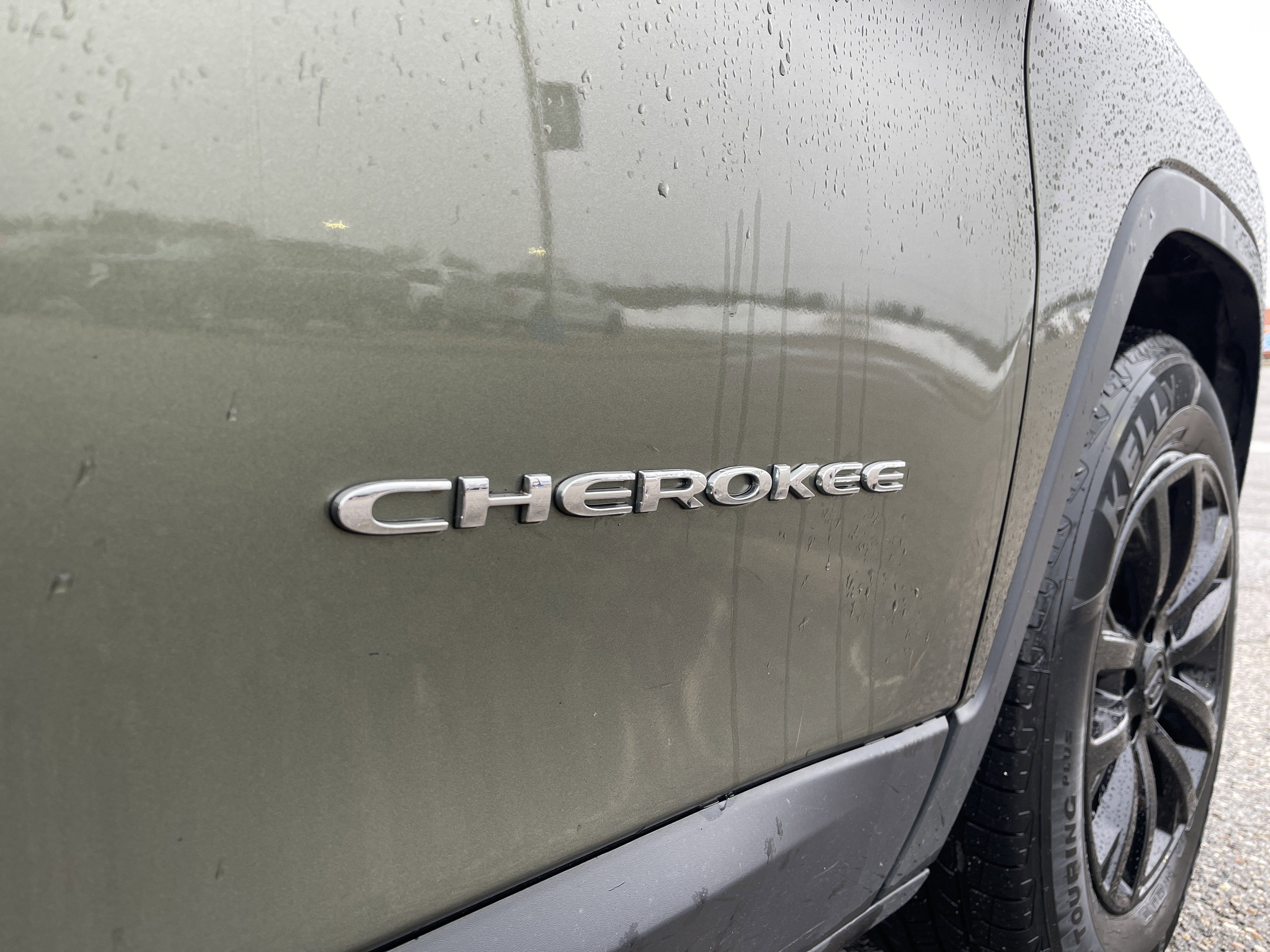 Used 2021 Jeep Cherokee Latitude Lux image 25