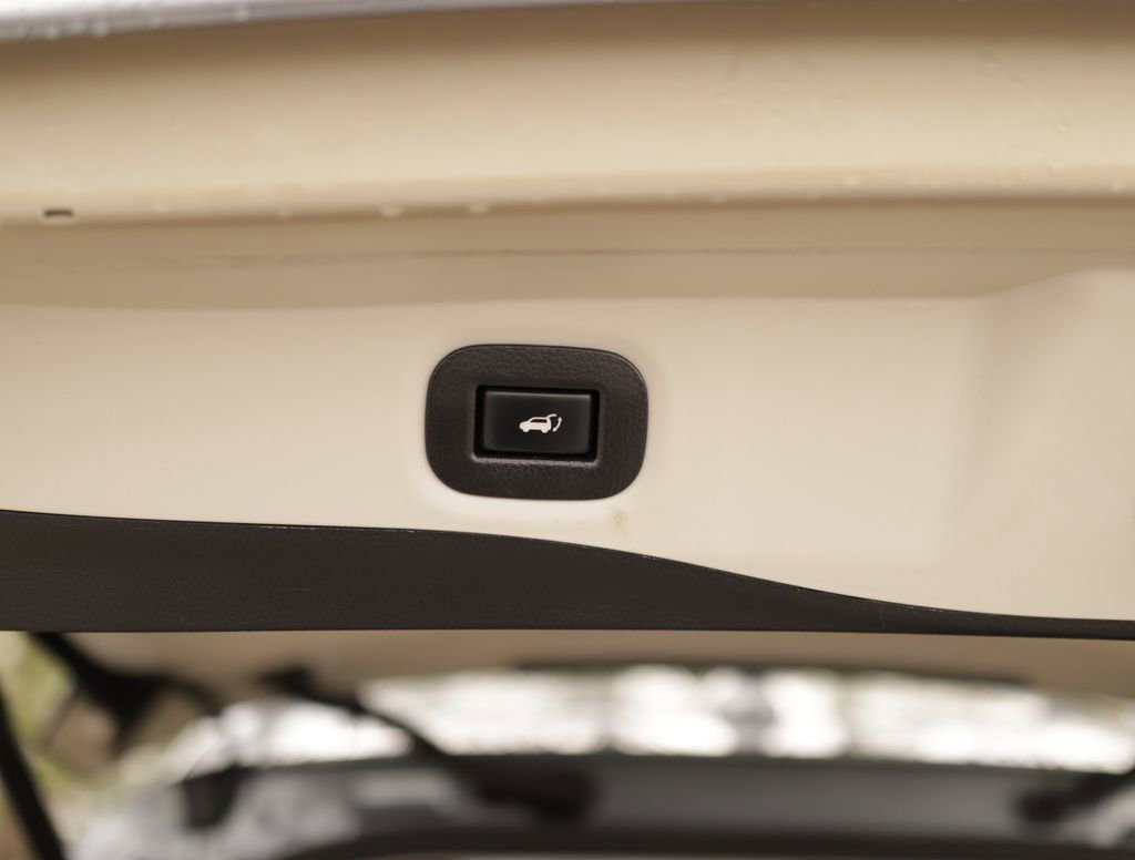 Used 2019 Nissan Rogue SL w/ Premium Package image 30