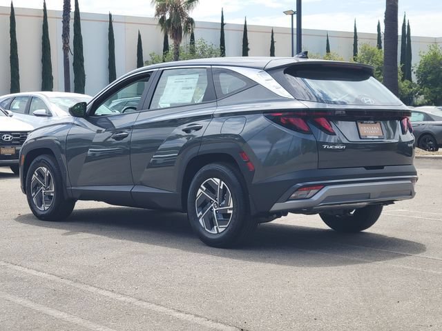 New 2026 Hyundai Tucson Blue SE FWD image 3