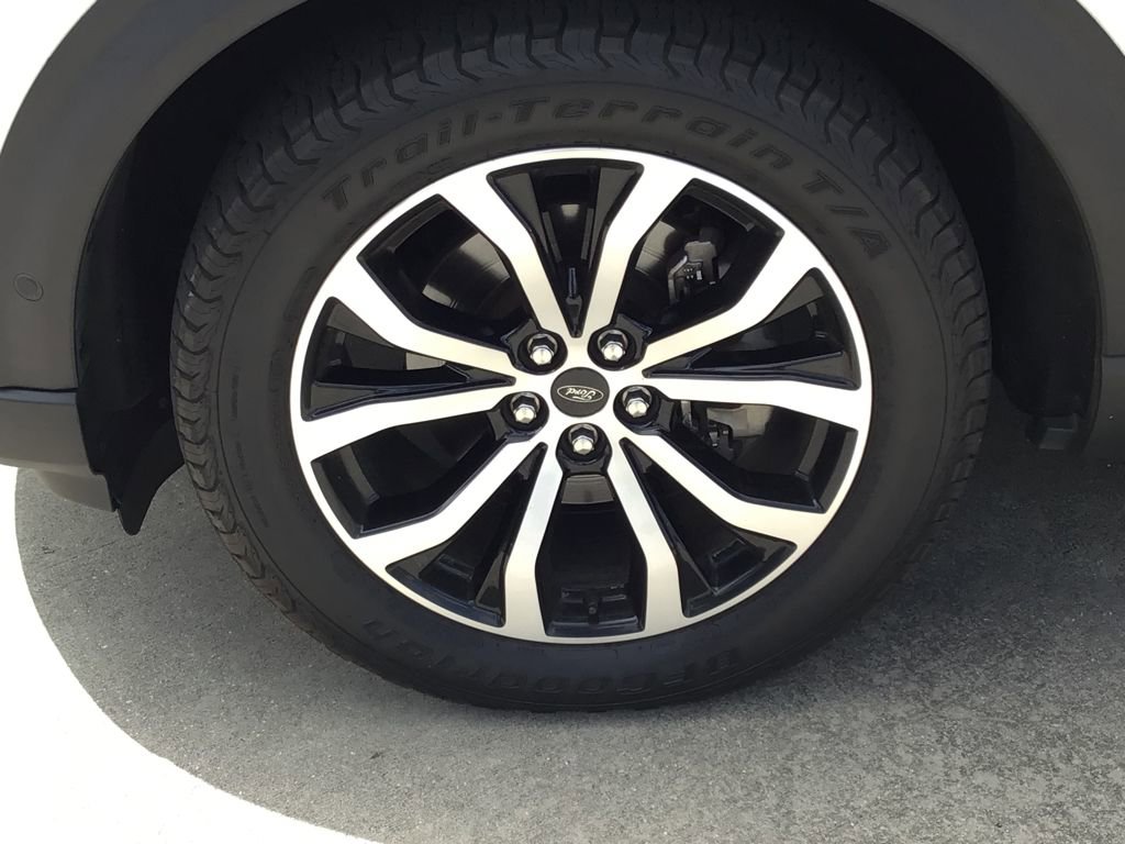 Used 2020 Ford Explorer ST w/ Premium Technology Package image 11