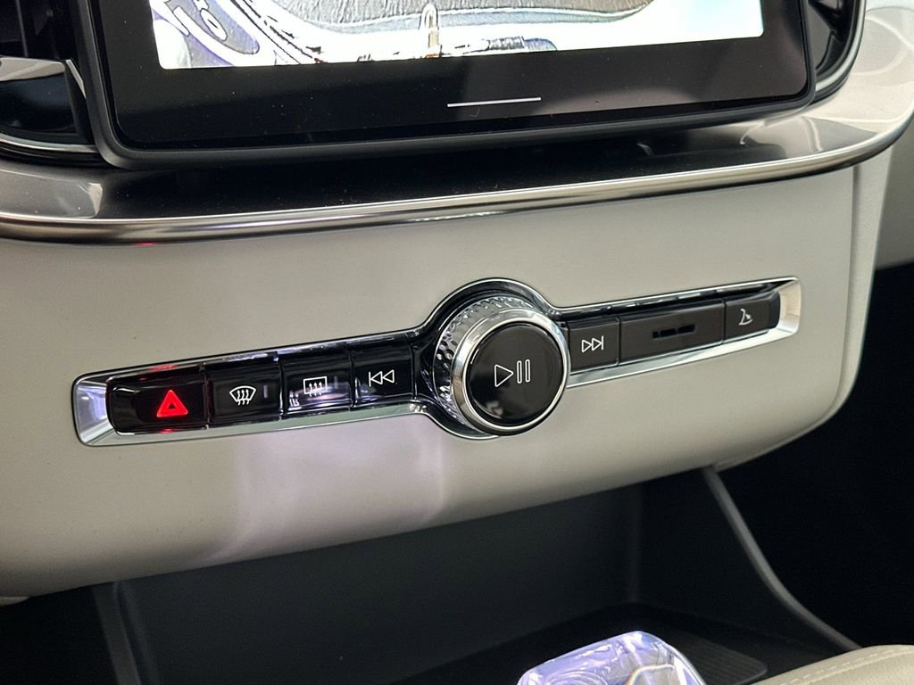 New 2026 Volvo XC90 T8 Ultra w/ Lounge Package image 21