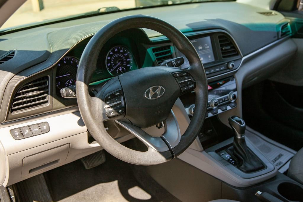 Used 2020 Hyundai Elantra SEL FWD image 10