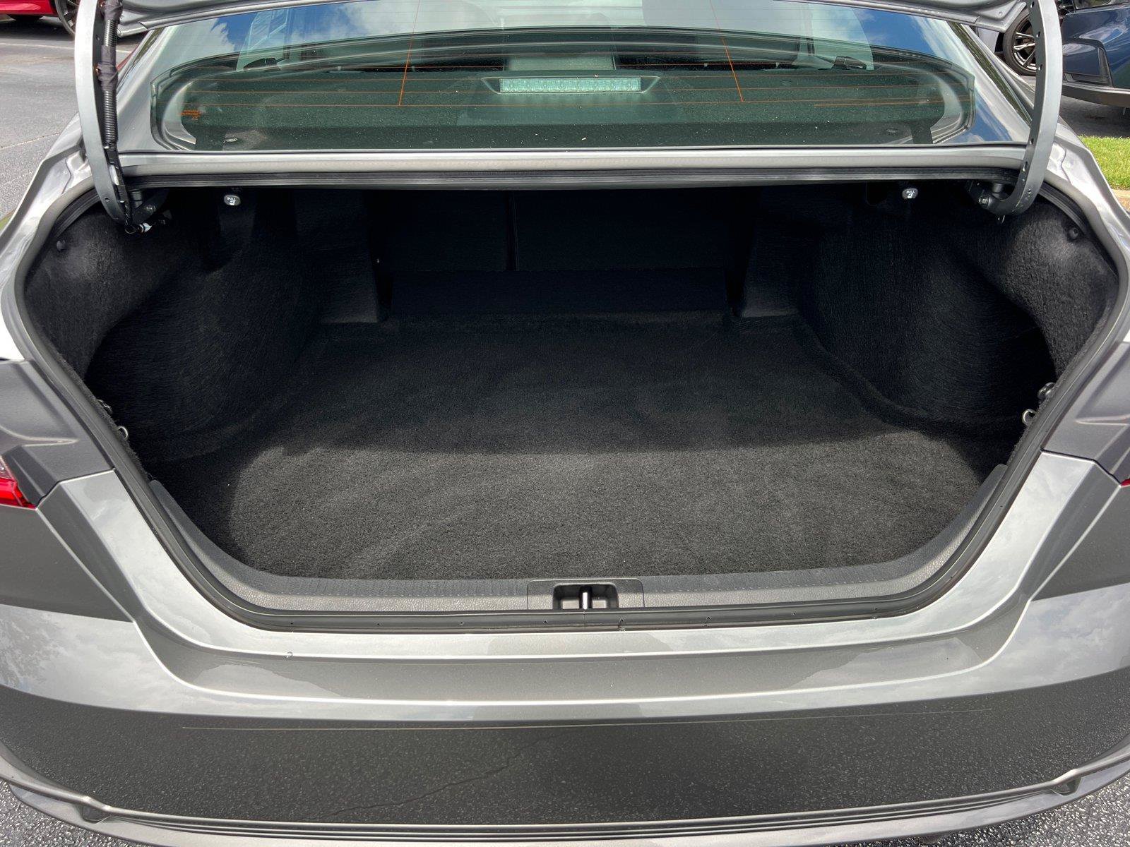 Used 2025 Toyota Camry XSE FWD image 18