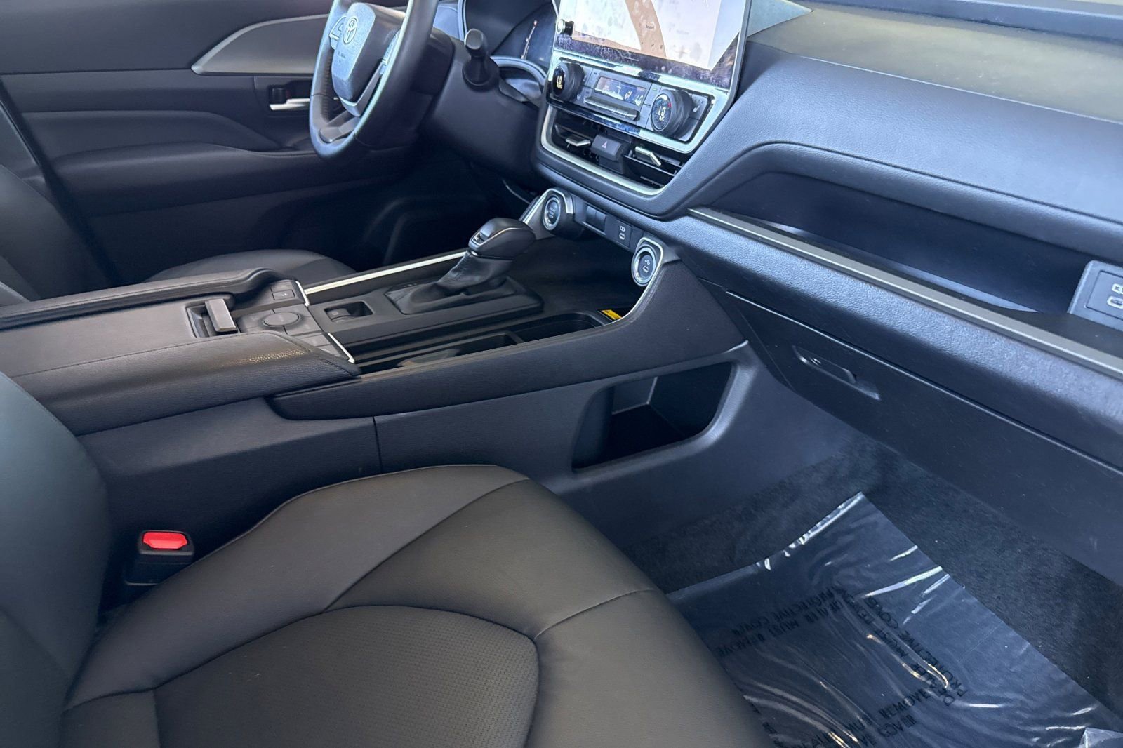 Certified 2025 Toyota Grand Highlander AWD image 19