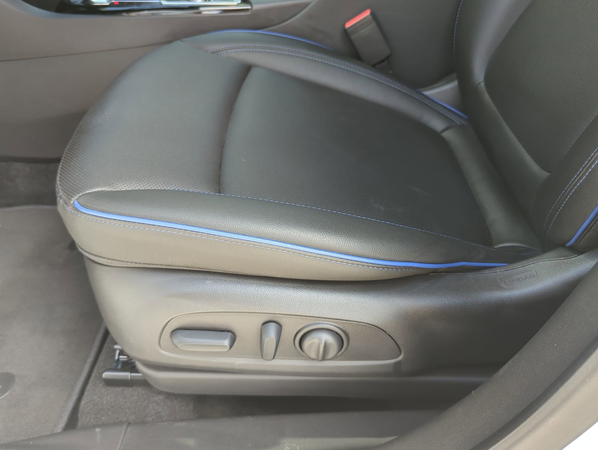 Used 2025 Buick Encore GX Sport Touring w/ Advanced Technology Package image 54