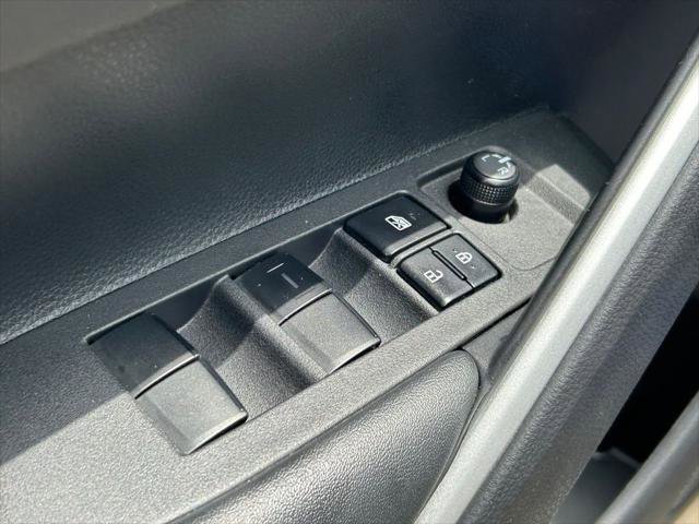 Certified 2025 Toyota Corolla Cross XLE w/ Convenience Package FWD image 23