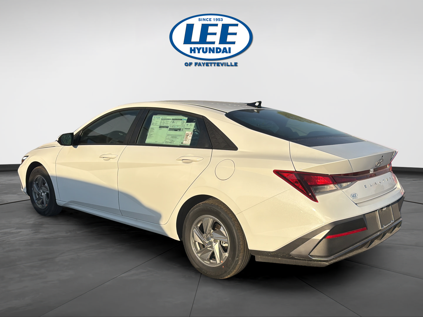 Certified 2026 Hyundai Elantra SE FWD image 5