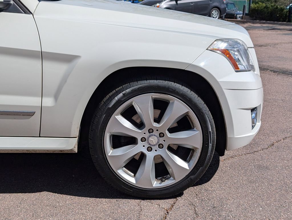 Used 2011 Mercedes-Benz GLK 350 4MATIC image 9