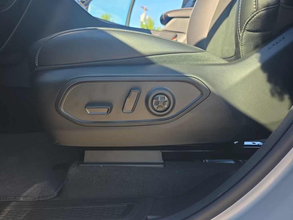 New 2026 Jeep Grand Cherokee L 4WD image 31
