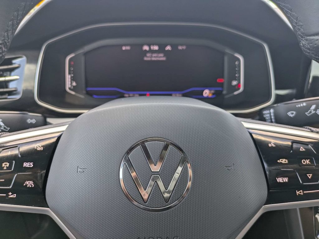 Certified 2025 Volkswagen Jetta GLI Autobahn FWD image 30