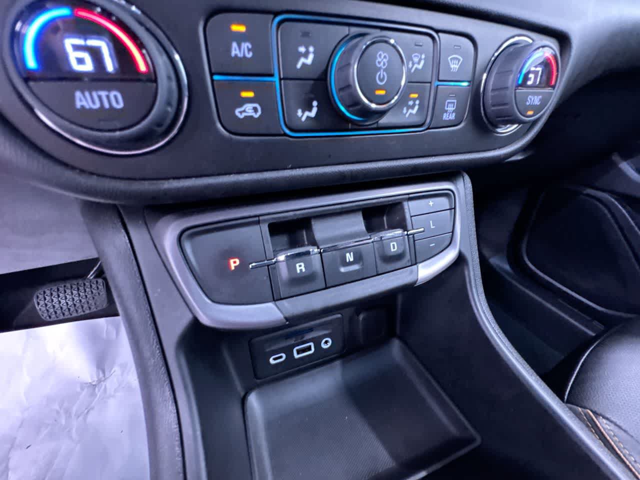 Used 2024 GMC Terrain AT4 AWD/4WD image 31