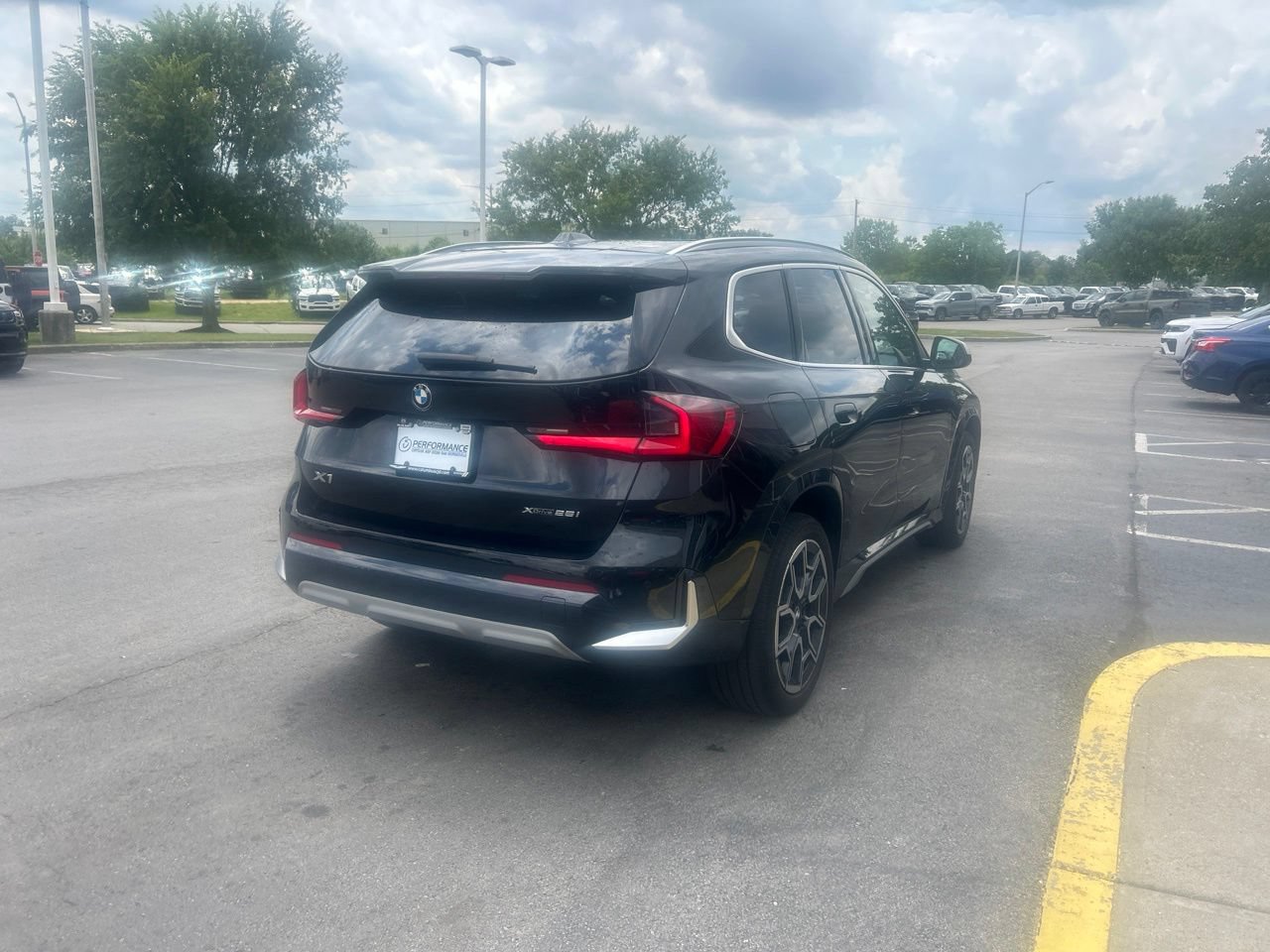 Used 2024 BMW X1 xDrive28i w/ Convenience Package AWD/4WD image 3