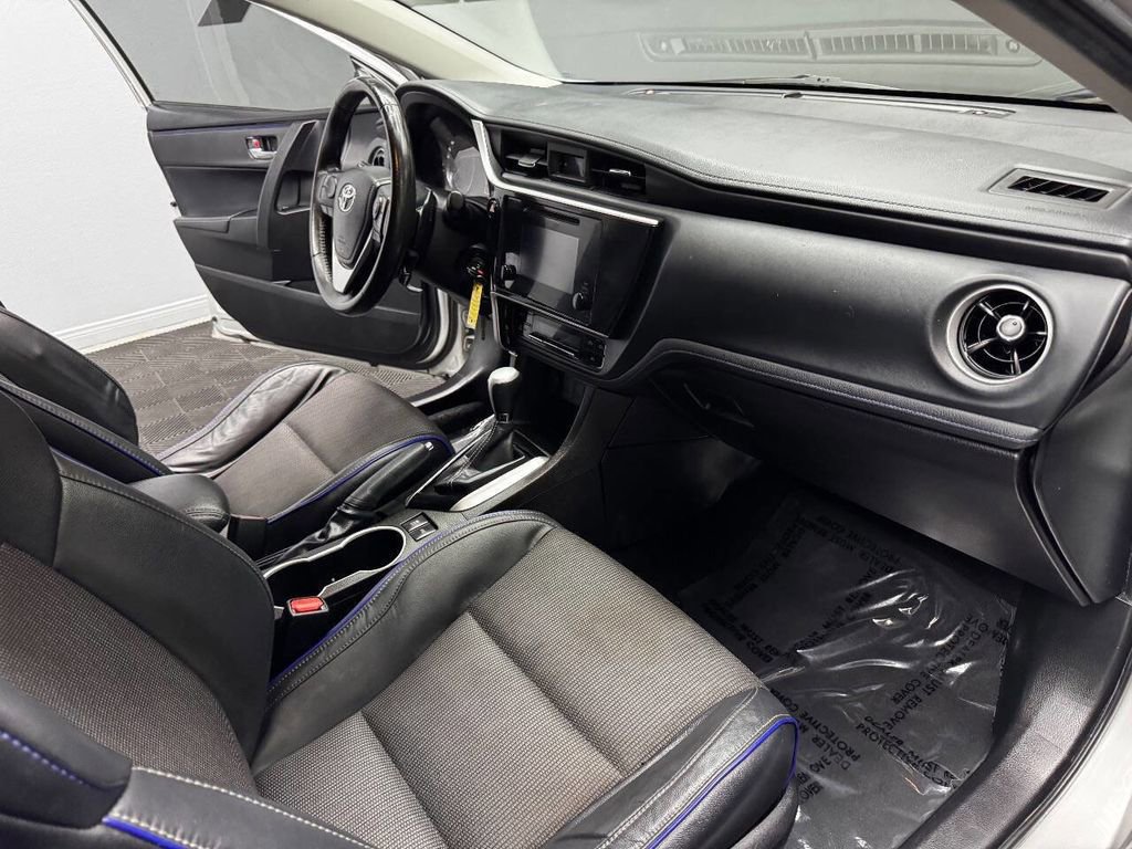 Used 2019 Toyota Corolla SE w/ Carpet Mat Package (TMS) FWD image 55