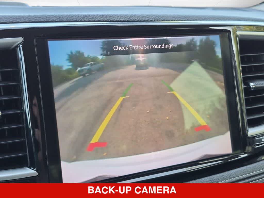 Used 2024 Chrysler Pacifica Limited FWD image 28