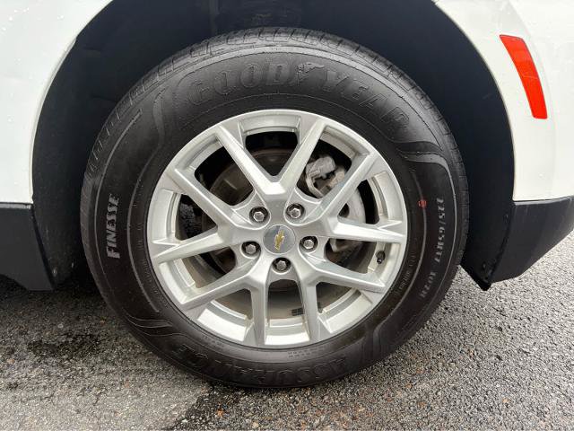 Used 2024 Chevrolet Equinox LT AWD/4WD image 13