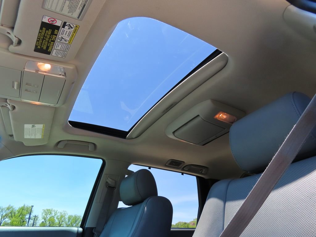 Used 2013 Toyota Sequoia Platinum AWD/4WD image 5