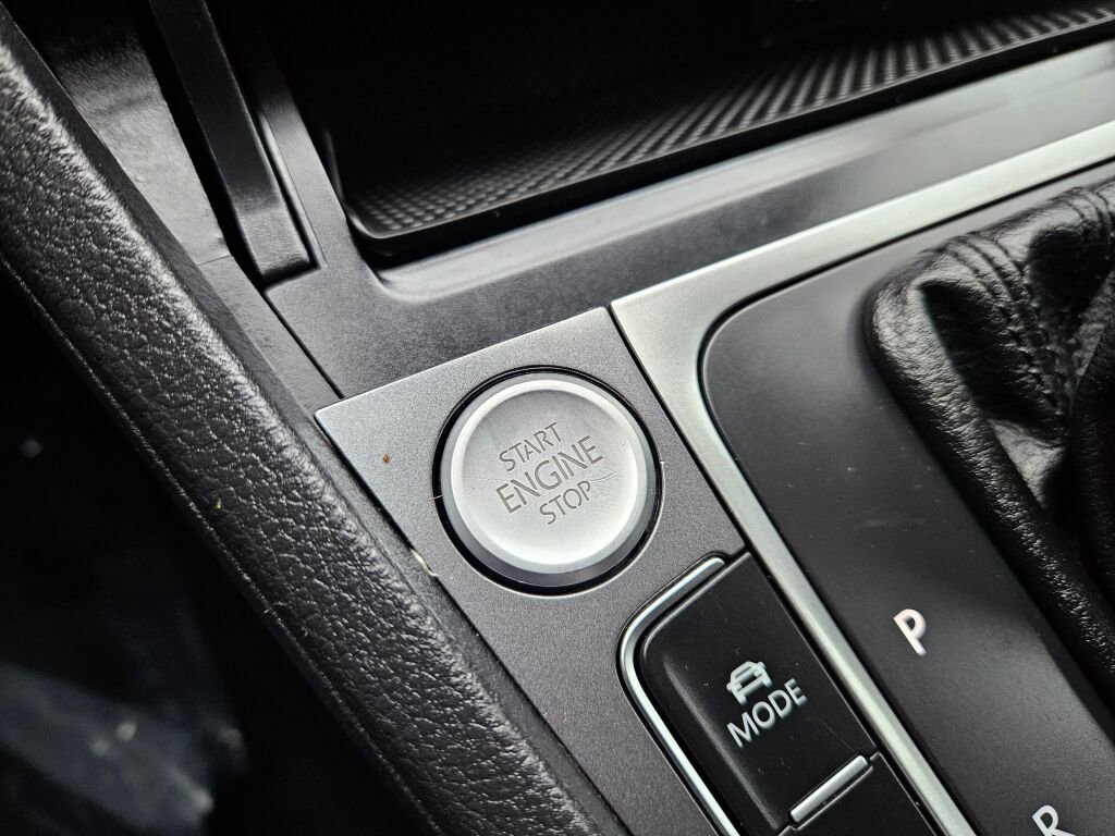 Used 2017 Volkswagen Golf Alltrack SE image 7